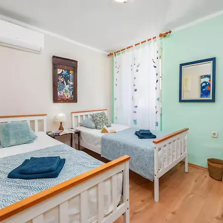 With Perfect Interior Vodnjan
